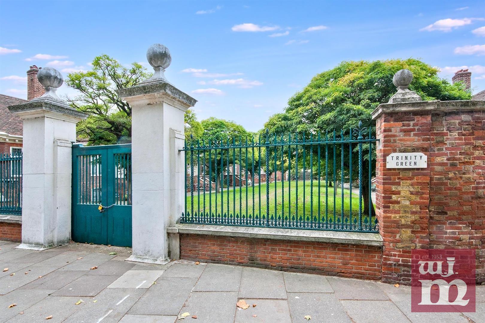 Trinity Green, Stepney
